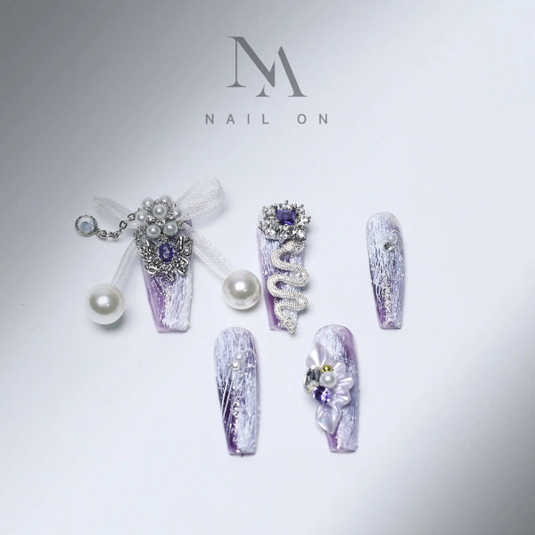 ASTRAL MIDNIGHT MELODIES MANICURE NAIL-ON